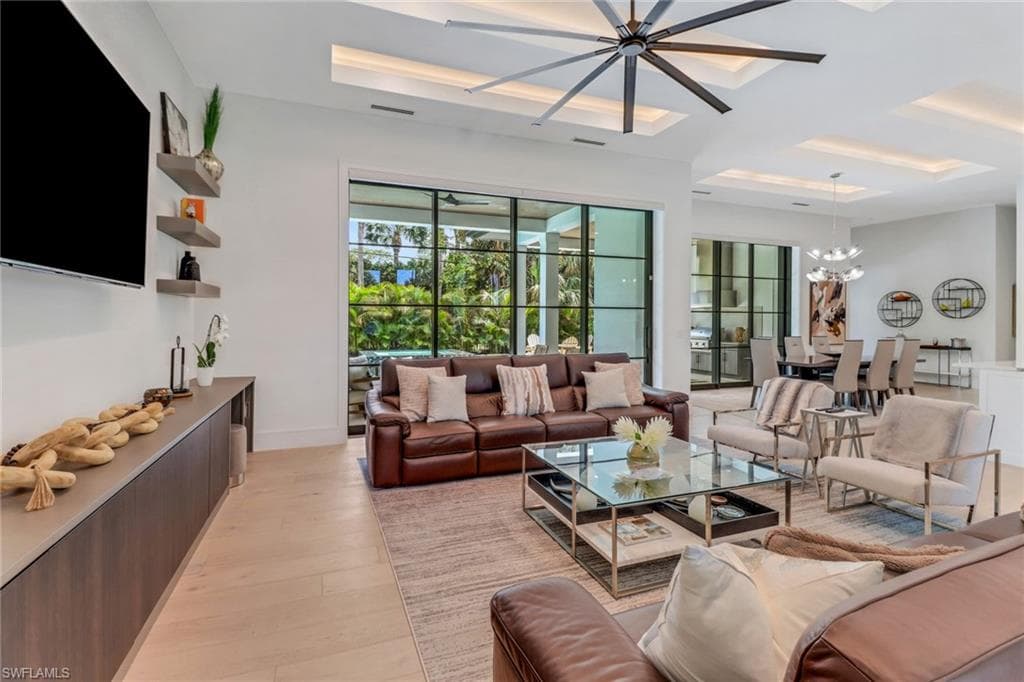 1546 Mandarin Rd, Naples, FL 34102-6