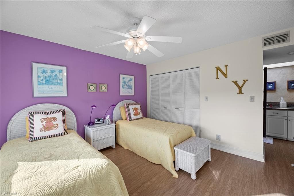 260 Winners Cir 2, Naples, FL 34112-15