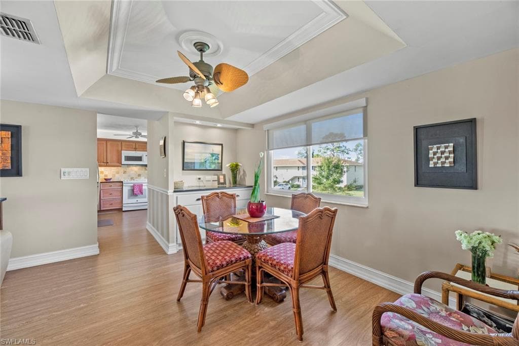 260 Winners Cir 2, Naples, FL 34112-30