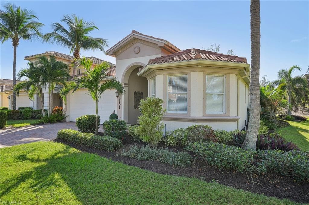 9101 Spanish Moss Way, Bonita Springs, FL 34135-4