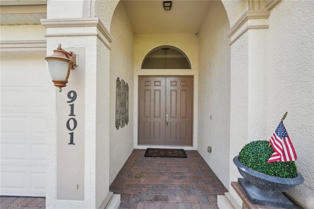 9101 Spanish Moss Way, Bonita Springs, FL 34135-5