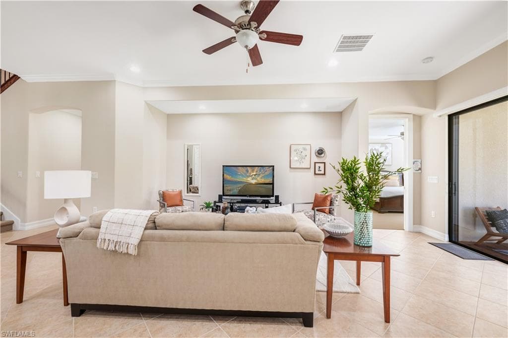 7812 Bucks Run Dr, Naples, FL 34120-10