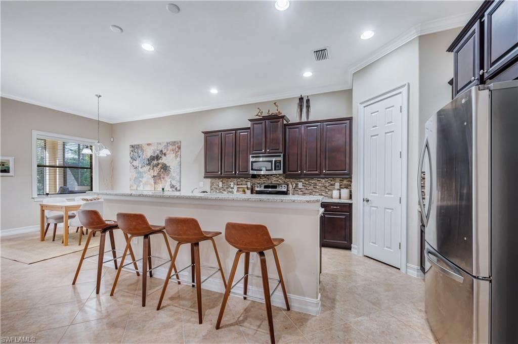 7812 Bucks Run Dr, Naples, FL 34120-15