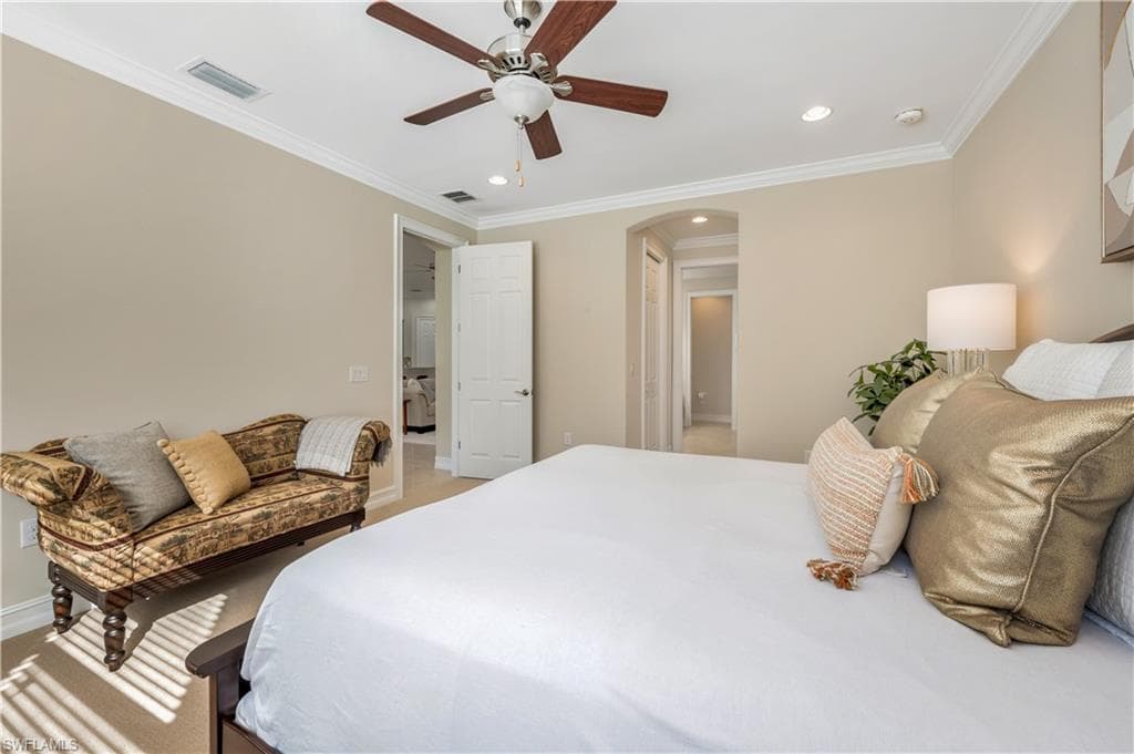 7812 Bucks Run Dr, Naples, FL 34120-21