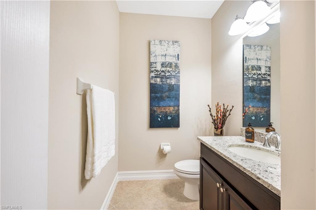 7812 Bucks Run Dr, Naples, FL 34120-27