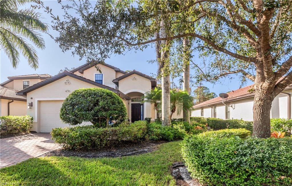 7812 Bucks Run Dr, Naples, FL 34120-2