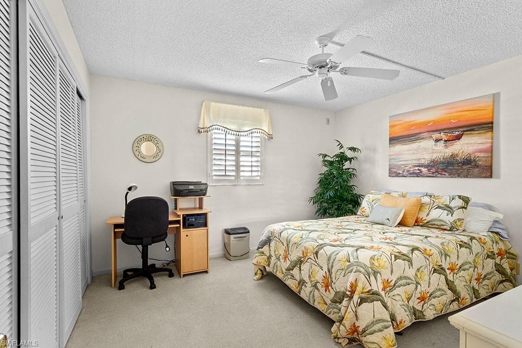 222 Harbour Dr 314, Naples, FL 34103-13
