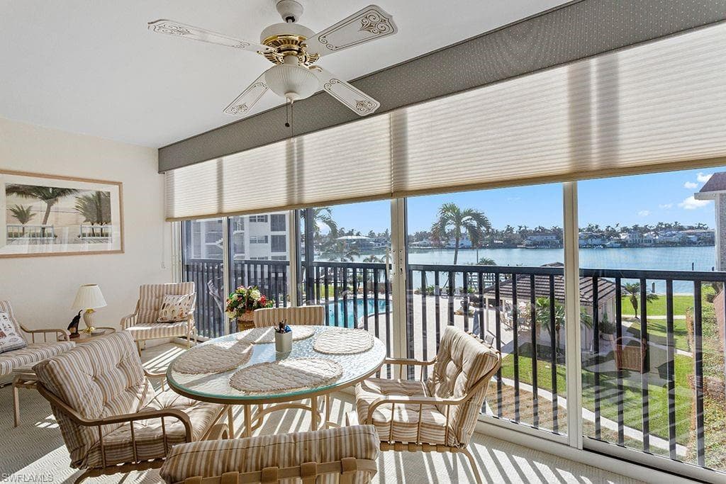 222 Harbour Dr 314, Naples, FL 34103-5