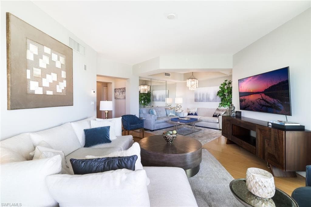 300 Dunes Blvd 505, Naples, FL 34110-11
