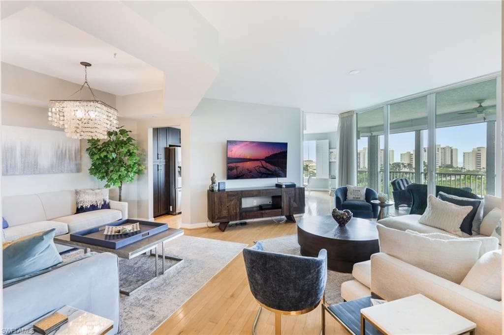 300 Dunes Blvd 505, Naples, FL 34110-14