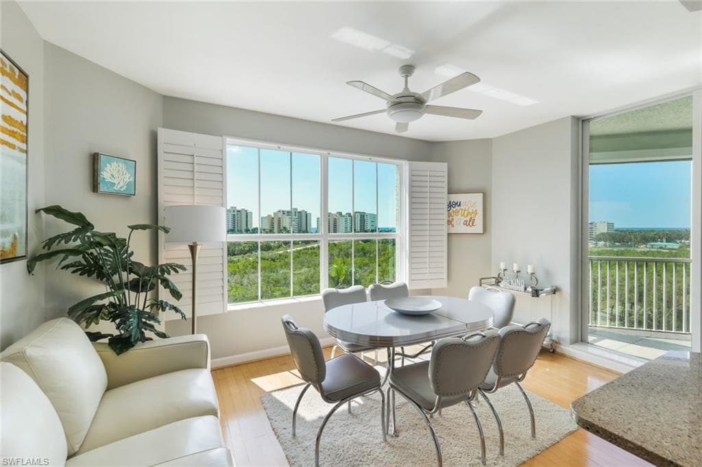 300 Dunes Blvd 505, Naples, FL 34110-17