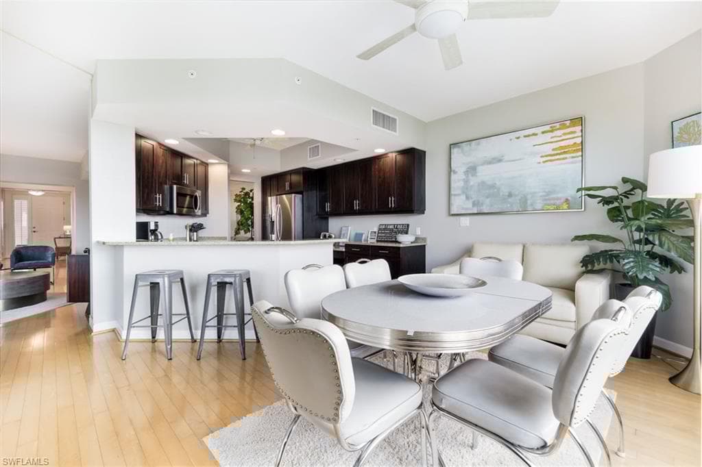 300 Dunes Blvd 505, Naples, FL 34110-18