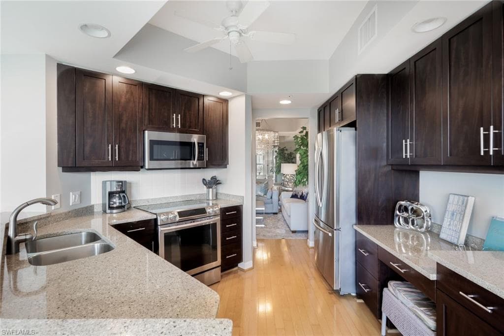 300 Dunes Blvd 505, Naples, FL 34110-21