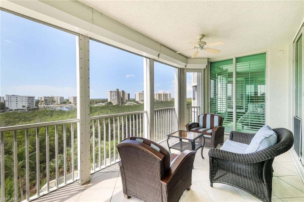 300 Dunes Blvd 505, Naples, FL 34110-33