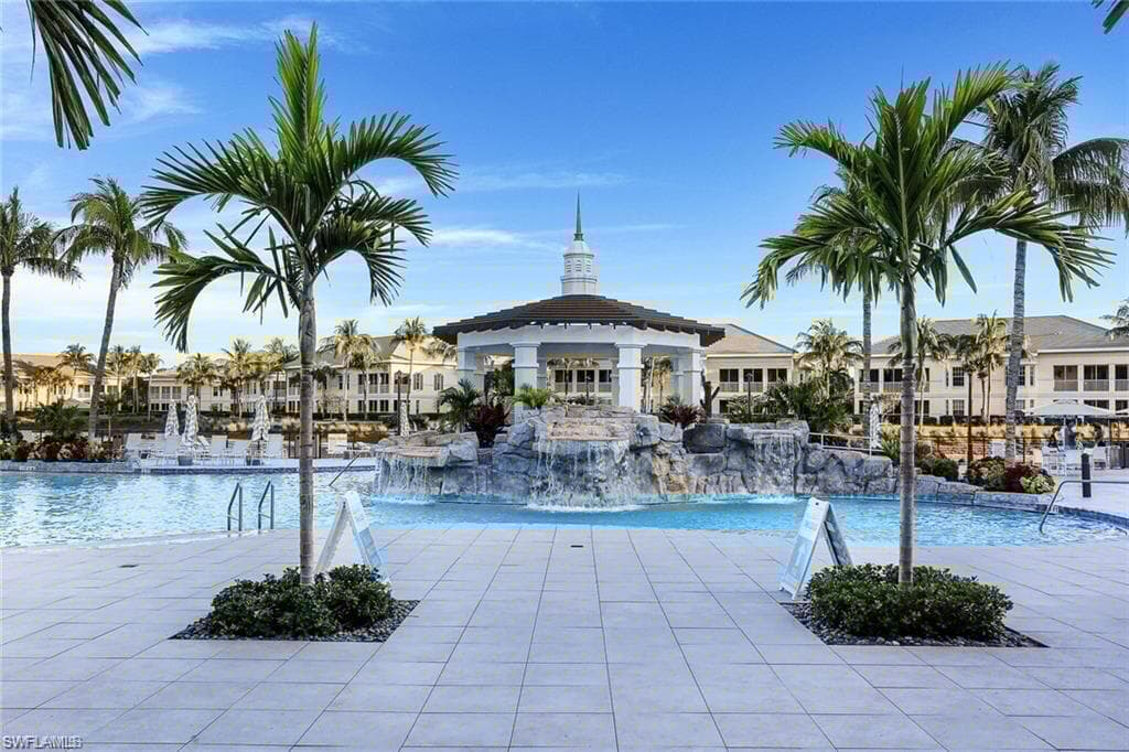 300 Dunes Blvd 505, Naples, FL 34110-41