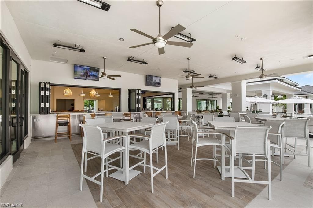 300 Dunes Blvd 505, Naples, FL 34110-42