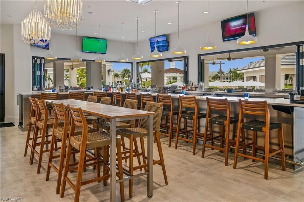 300 Dunes Blvd 505, Naples, FL 34110-44