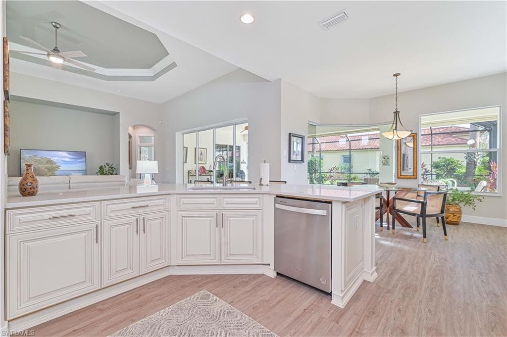 11124 Sea Tropic Ln, Fort Myers, FL 33908-12