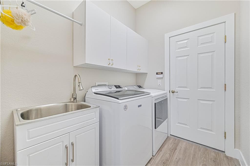 11124 Sea Tropic Ln, Fort Myers, FL 33908-25