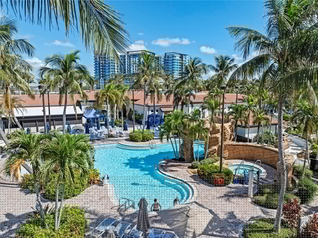 1005 Sandpiper St C-202, Naples, FL 34102-2
