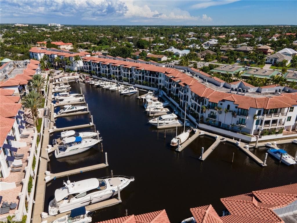 1005 Sandpiper St C-202, Naples, FL 34102-30