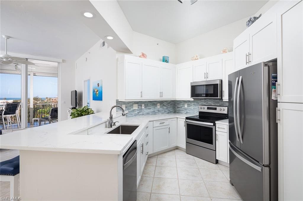 460 Launch Cir Penthouse 01, Naples, FL 34108-9