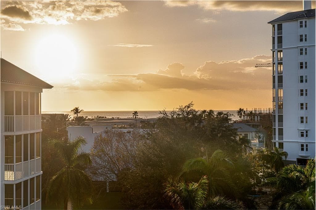 460 Launch Cir Penthouse 01, Naples, FL 34108-19