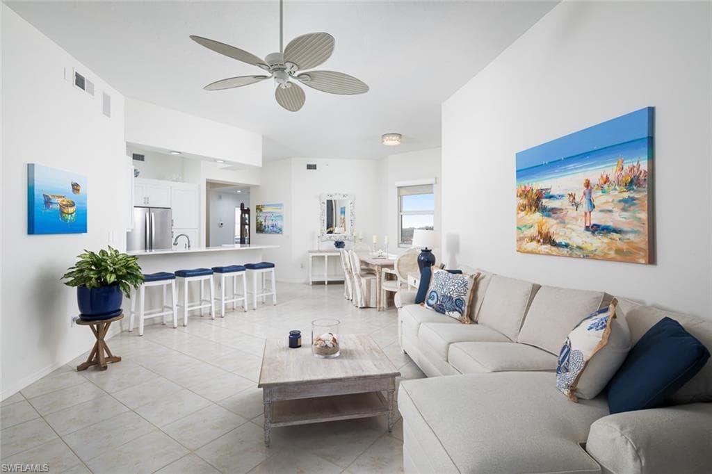 460 Launch Cir Penthouse 01, Naples, FL 34108-6