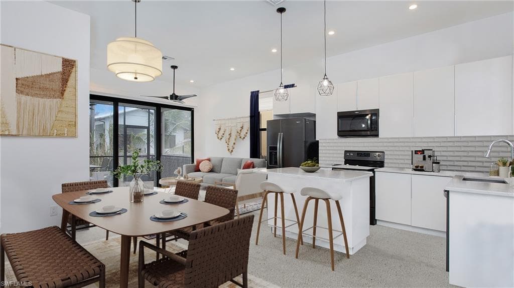 3016 Van Buren Ave, Naples, FL 34112-4