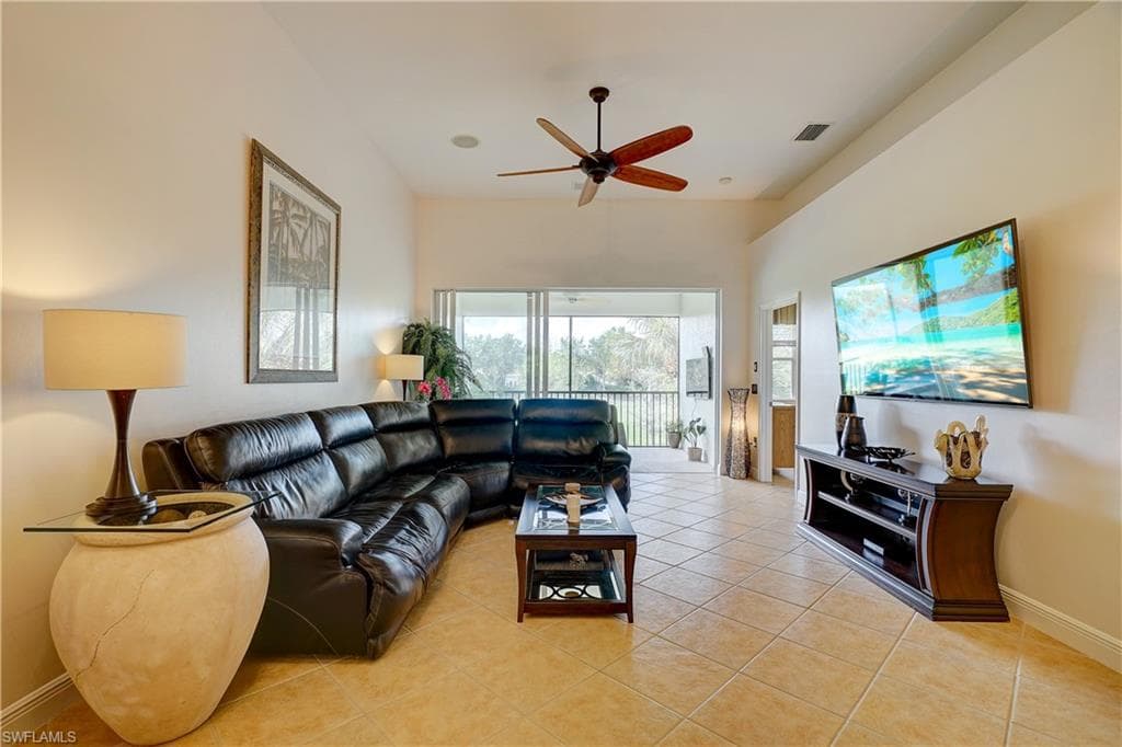 11081 Corsia Trieste Way 204, Bonita Springs, FL 34135-6