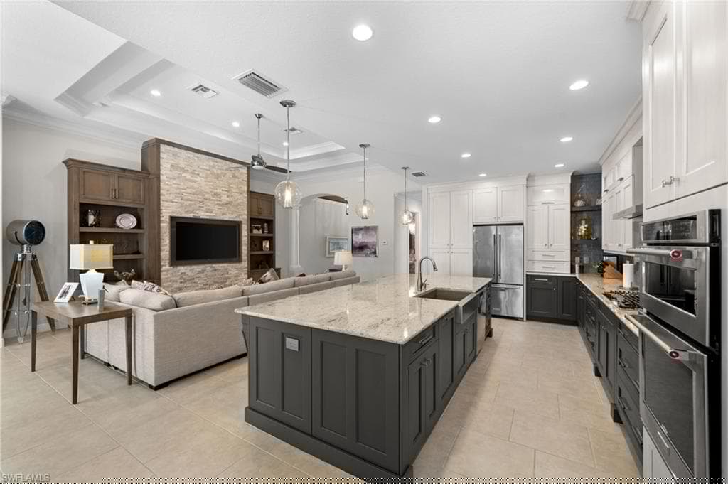10067 Palazzo Dr, Naples, FL 34119-12