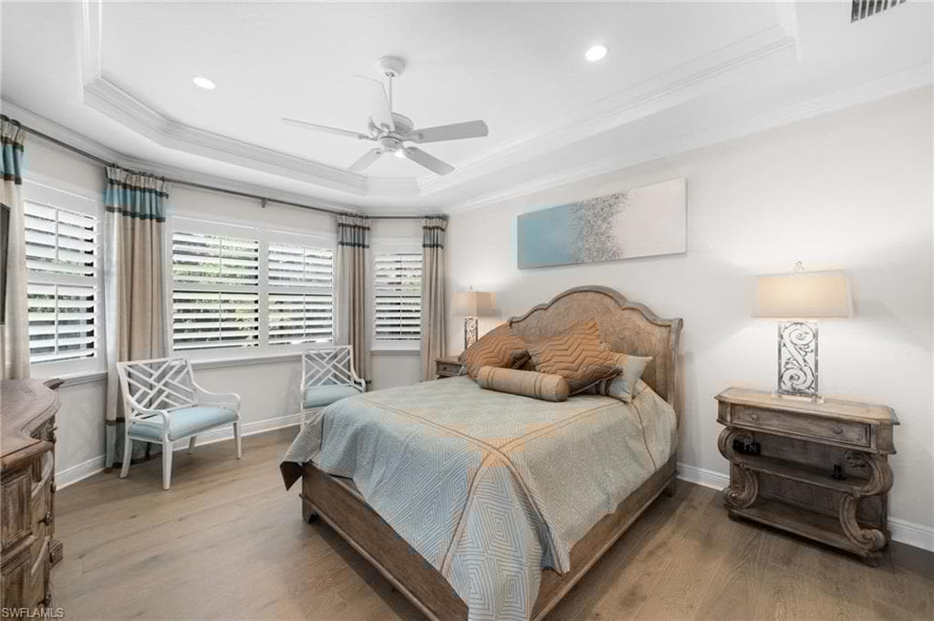 10067 Palazzo Dr, Naples, FL 34119-20