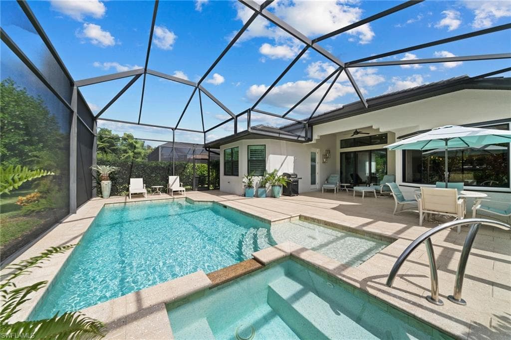 10067 Palazzo Dr, Naples, FL 34119-2