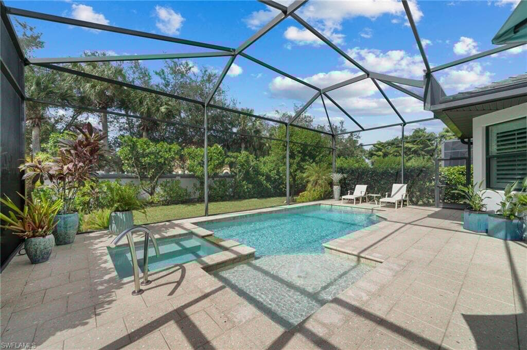 10067 Palazzo Dr, Naples, FL 34119-35