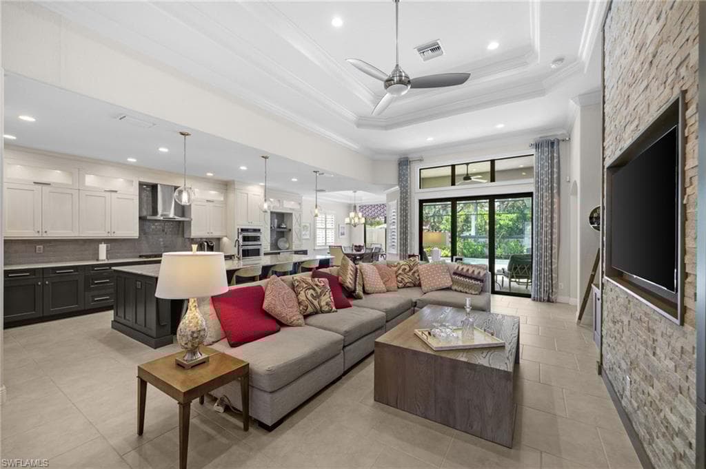 10067 Palazzo Dr, Naples, FL 34119-4