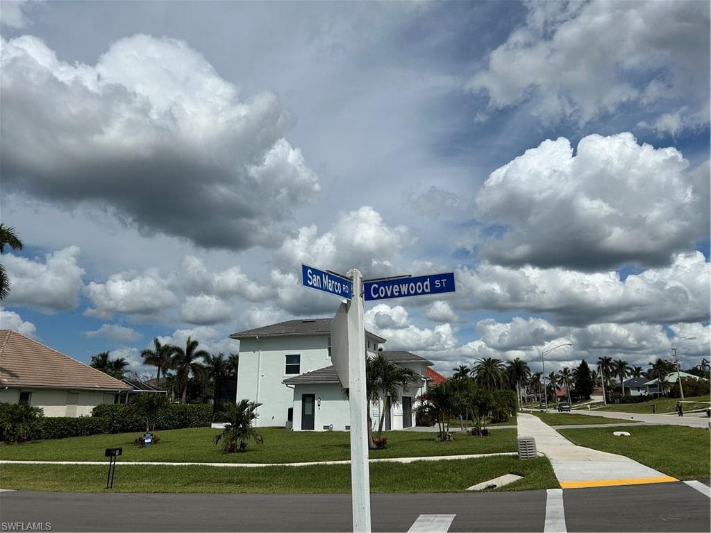 10 Covewood Ct, Marco Island, FL 34145-4