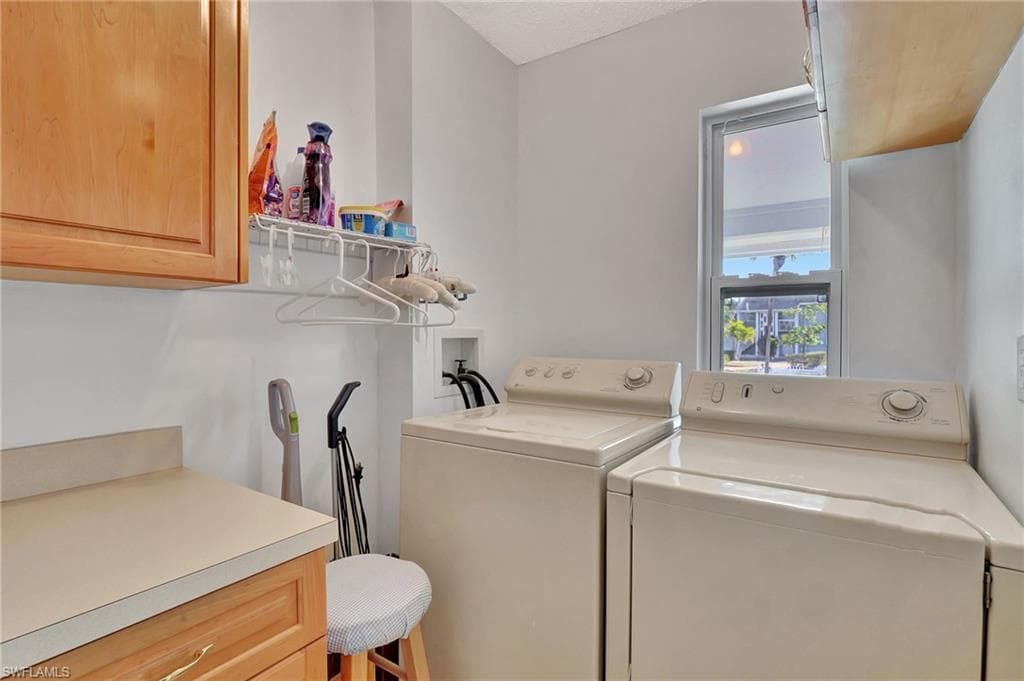 8 Watercolor Way 8, Naples, FL 34113-9