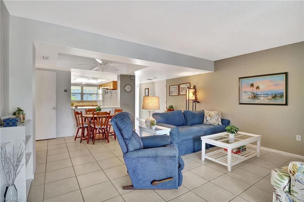 8 Watercolor Way 8, Naples, FL 34113-17