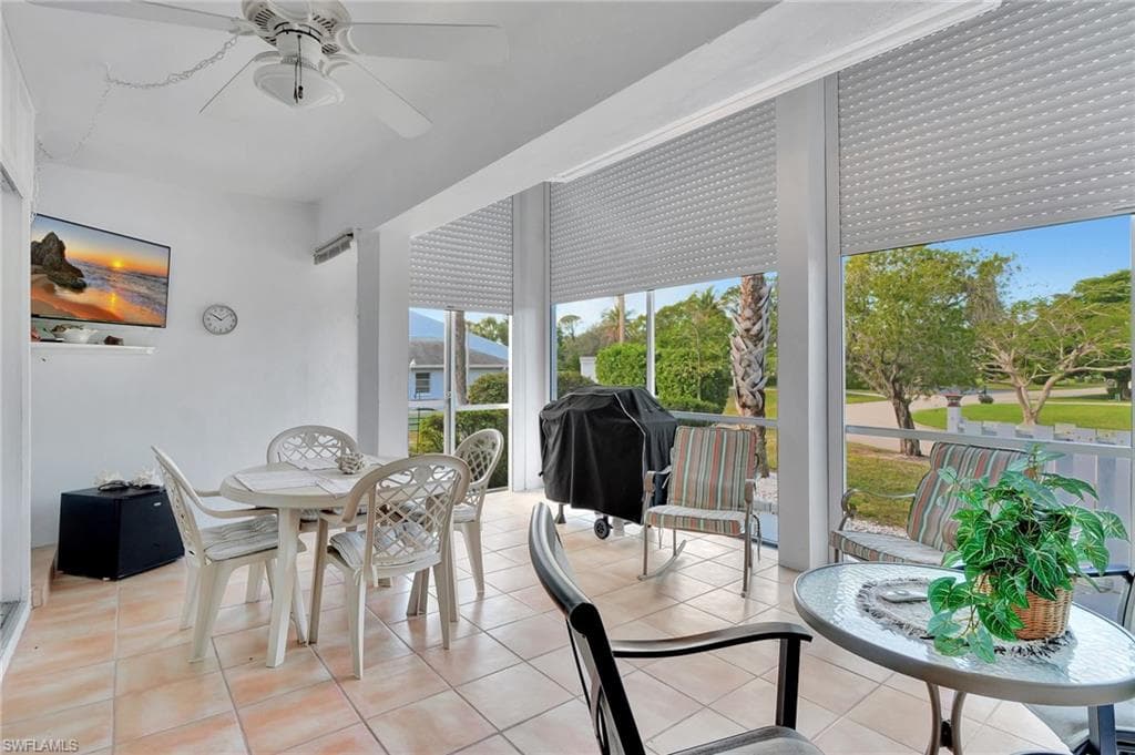 8 Watercolor Way 8, Naples, FL 34113-23