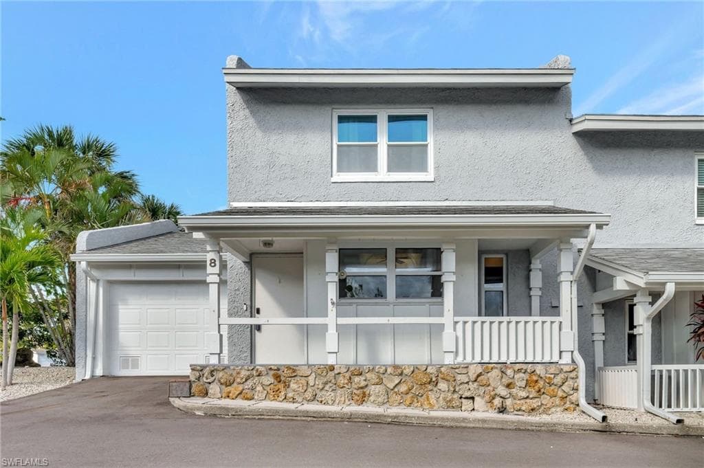 8 Watercolor Way 8, Naples, FL 34113-3