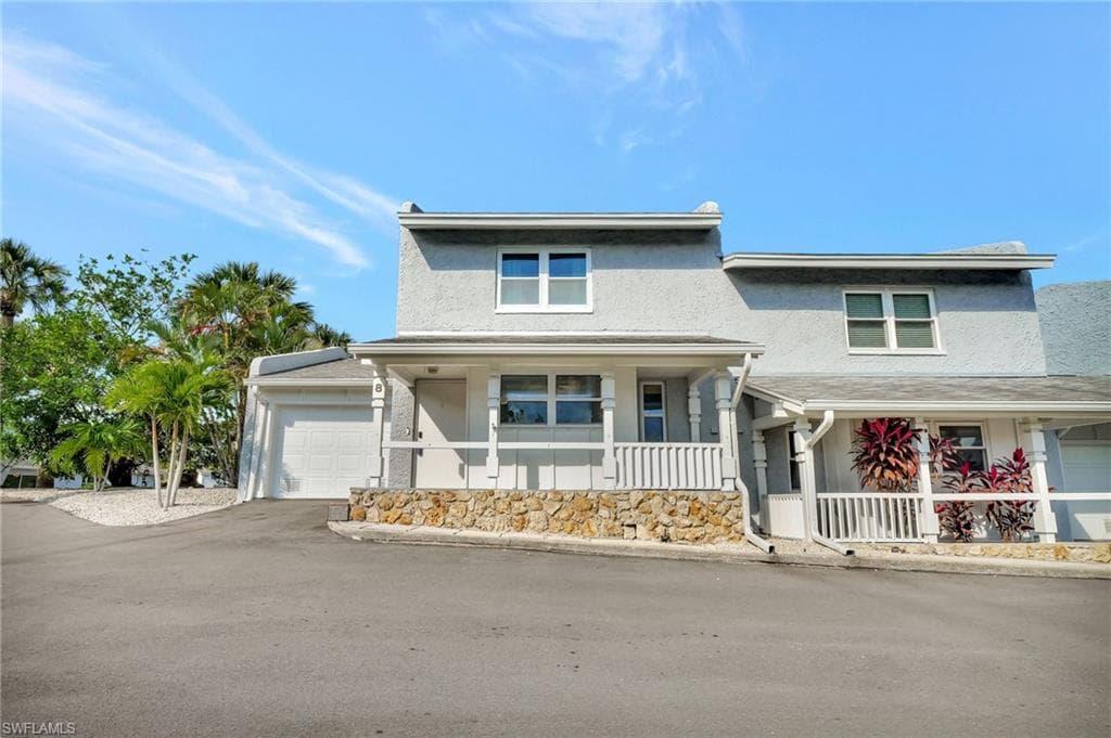 8 Watercolor Way 8, Naples, FL 34113-4
