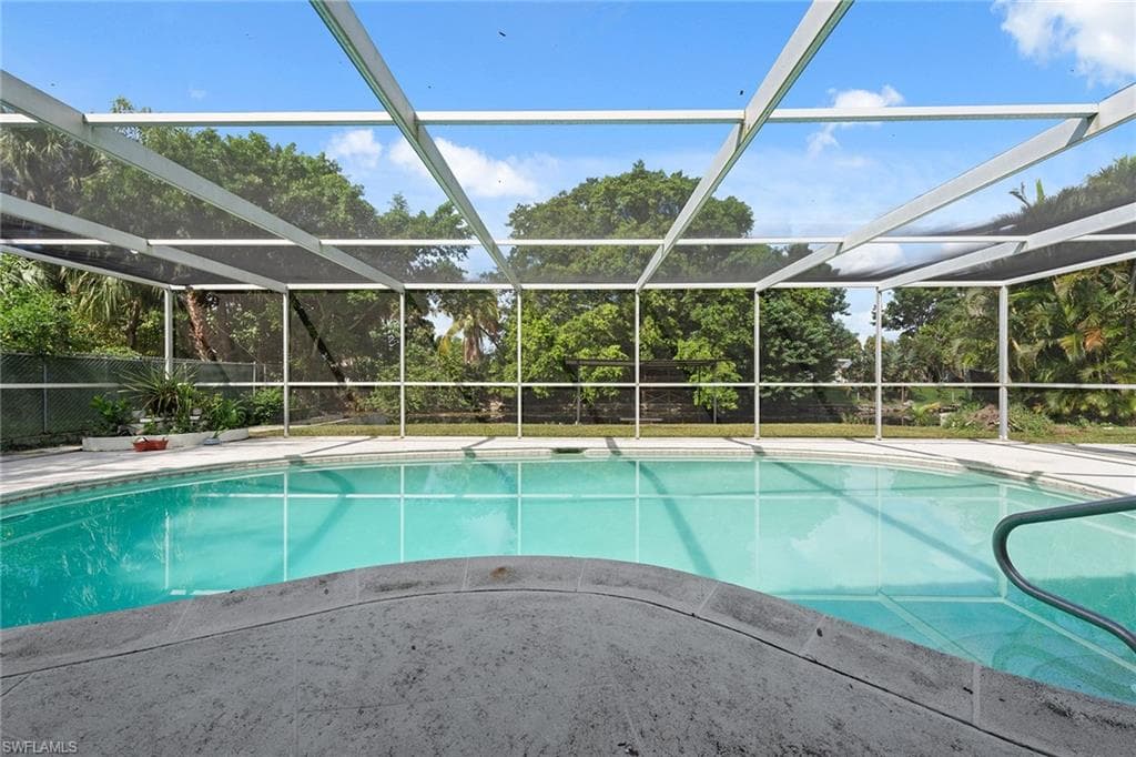 2185 41st Ter SW, Naples, FL 34116-20