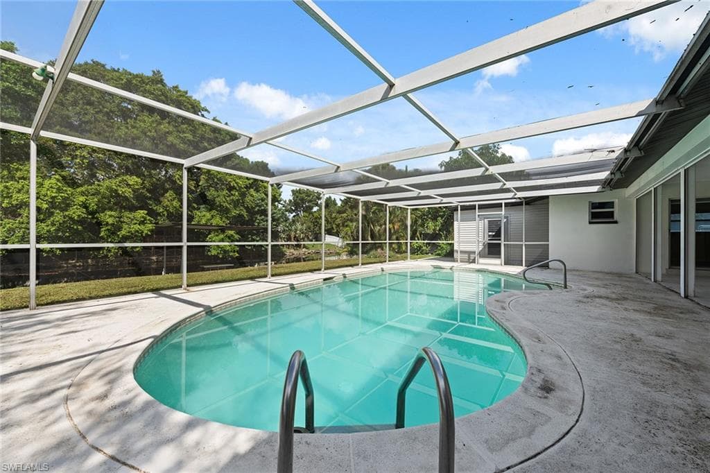 2185 41st Ter SW, Naples, FL 34116-21