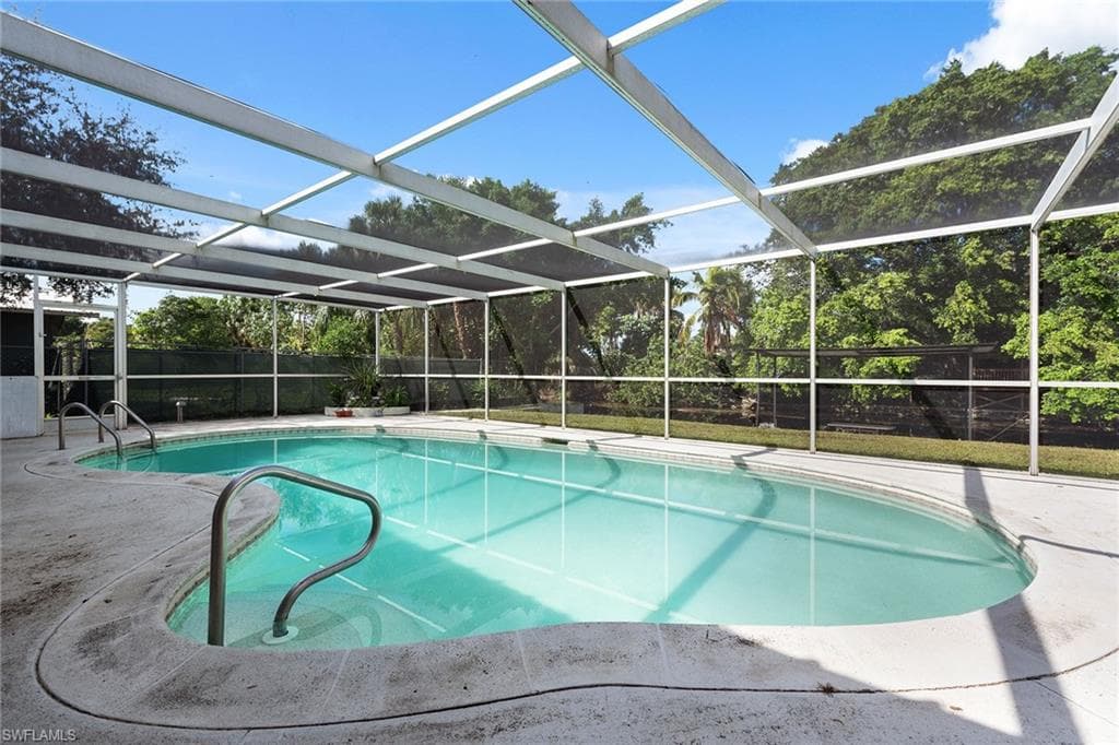2185 41st Ter SW, Naples, FL 34116-22