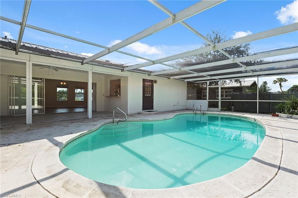 2185 41st Ter SW, Naples, FL 34116-23