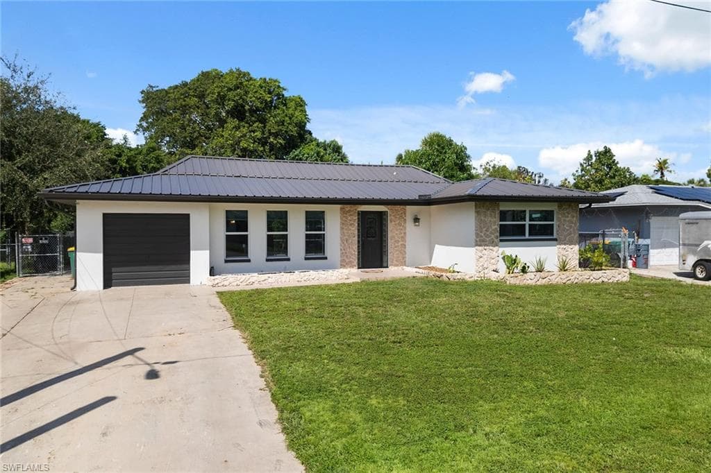 2185 41st Ter SW, Naples, FL 34116-24