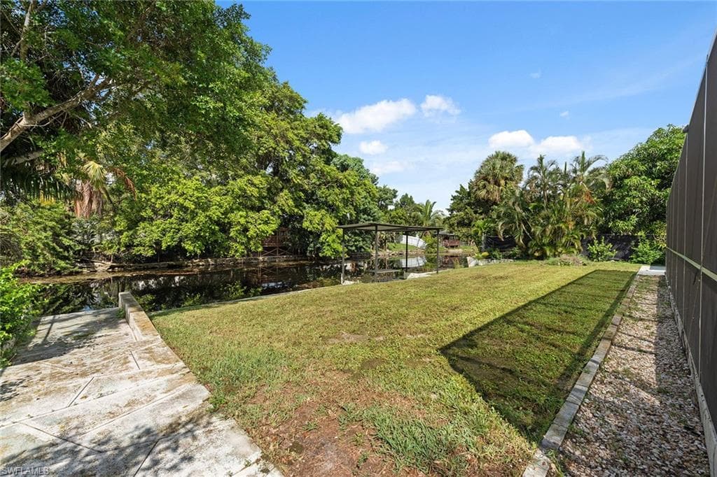 2185 41st Ter SW, Naples, FL 34116-27