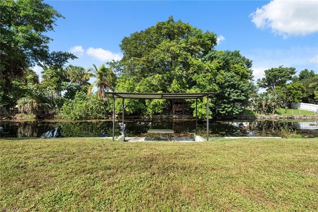 2185 41st Ter SW, Naples, FL 34116-28