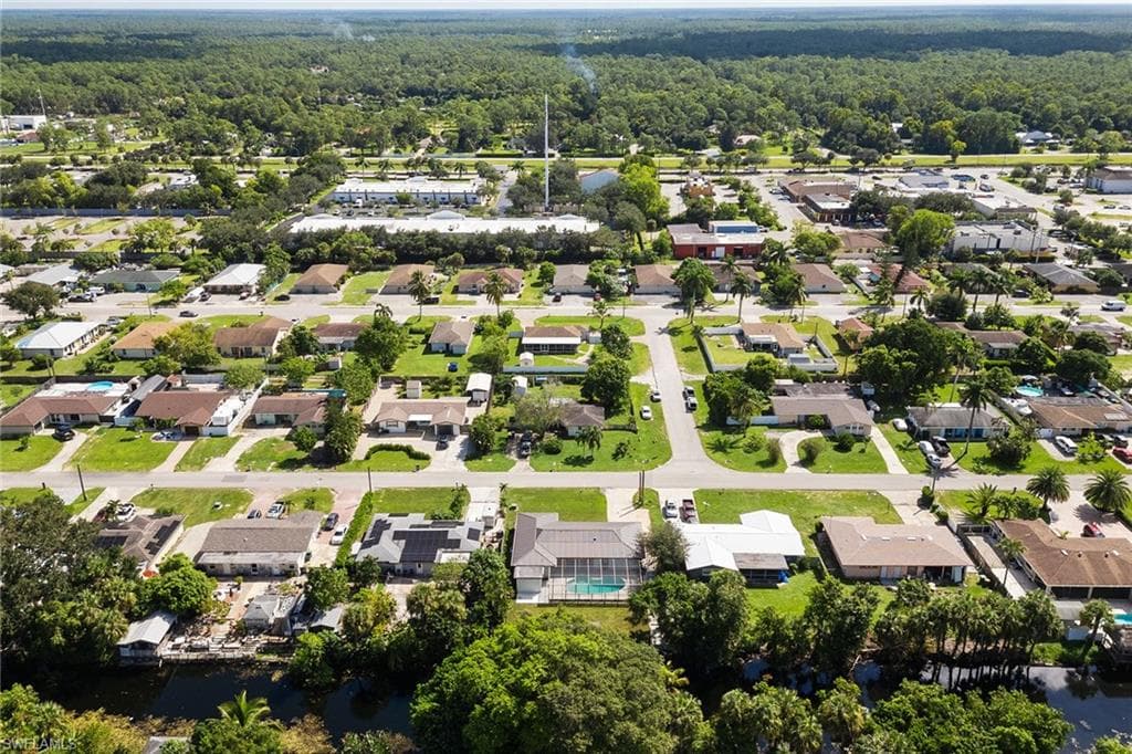 2185 41st Ter SW, Naples, FL 34116-37
