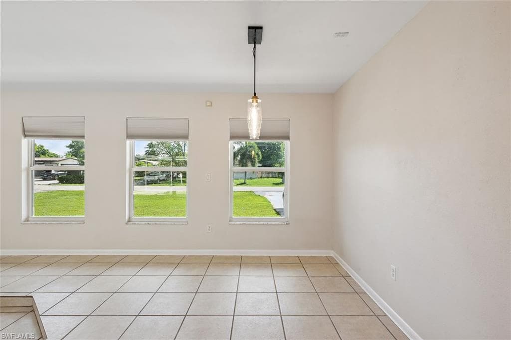 2185 41st Ter SW, Naples, FL 34116-6